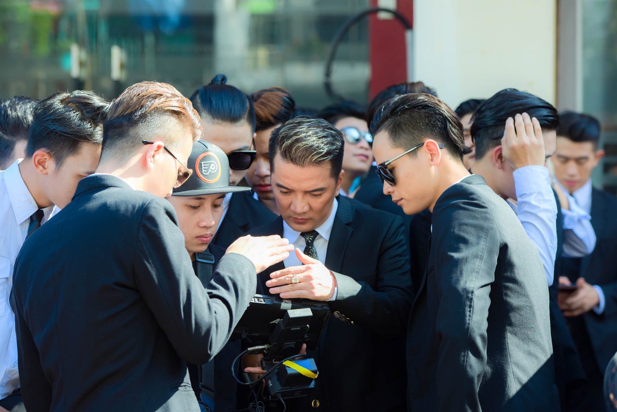 Đàm Vĩnh Hưng đi chợ mua đồ sau khi quay MV ảnh 5 Dam Vinh Hung di cho mua do sau khi quay MV anh 5