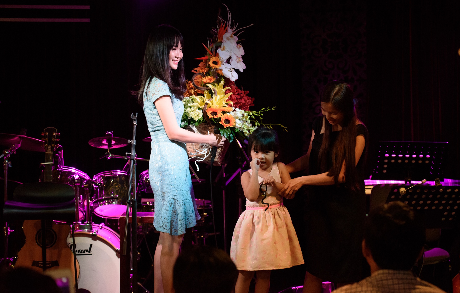 Jang Mi kể chuyện nổi tiếng nhờ hát to ảnh 4 Jang Mi ke chuyen noi tieng nho hat to anh 4