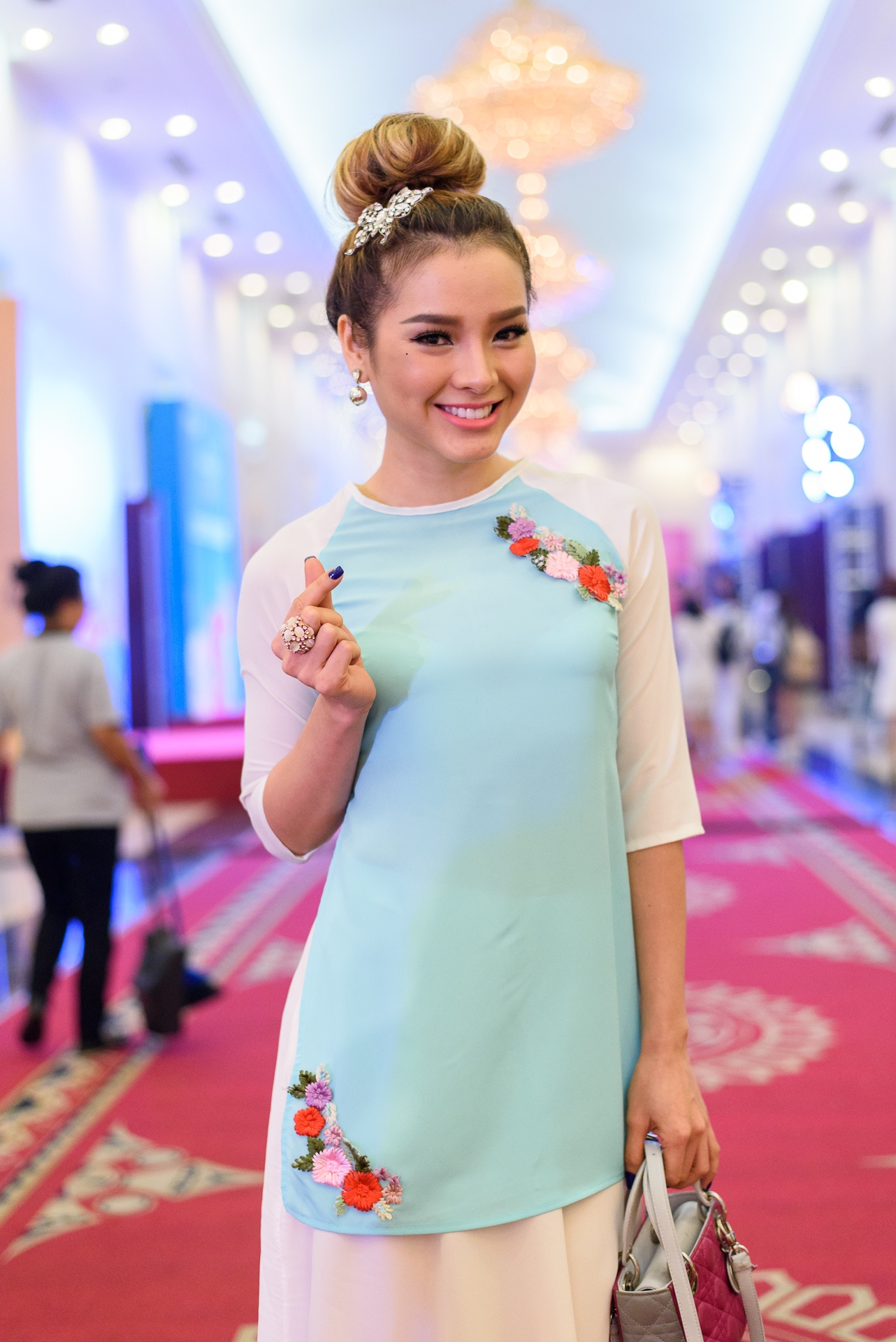 Dan sao Viet xung xinh du hoi xuan anh 8