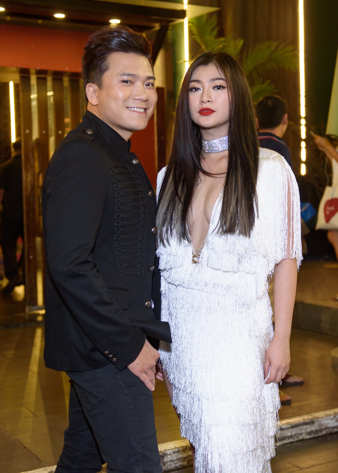 Thanh Truc hat trong dem nhac Khang Viet anh 2