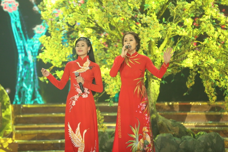 Co be 14 tuoi tro thanh quan quan Solo cung Bolero anh 8