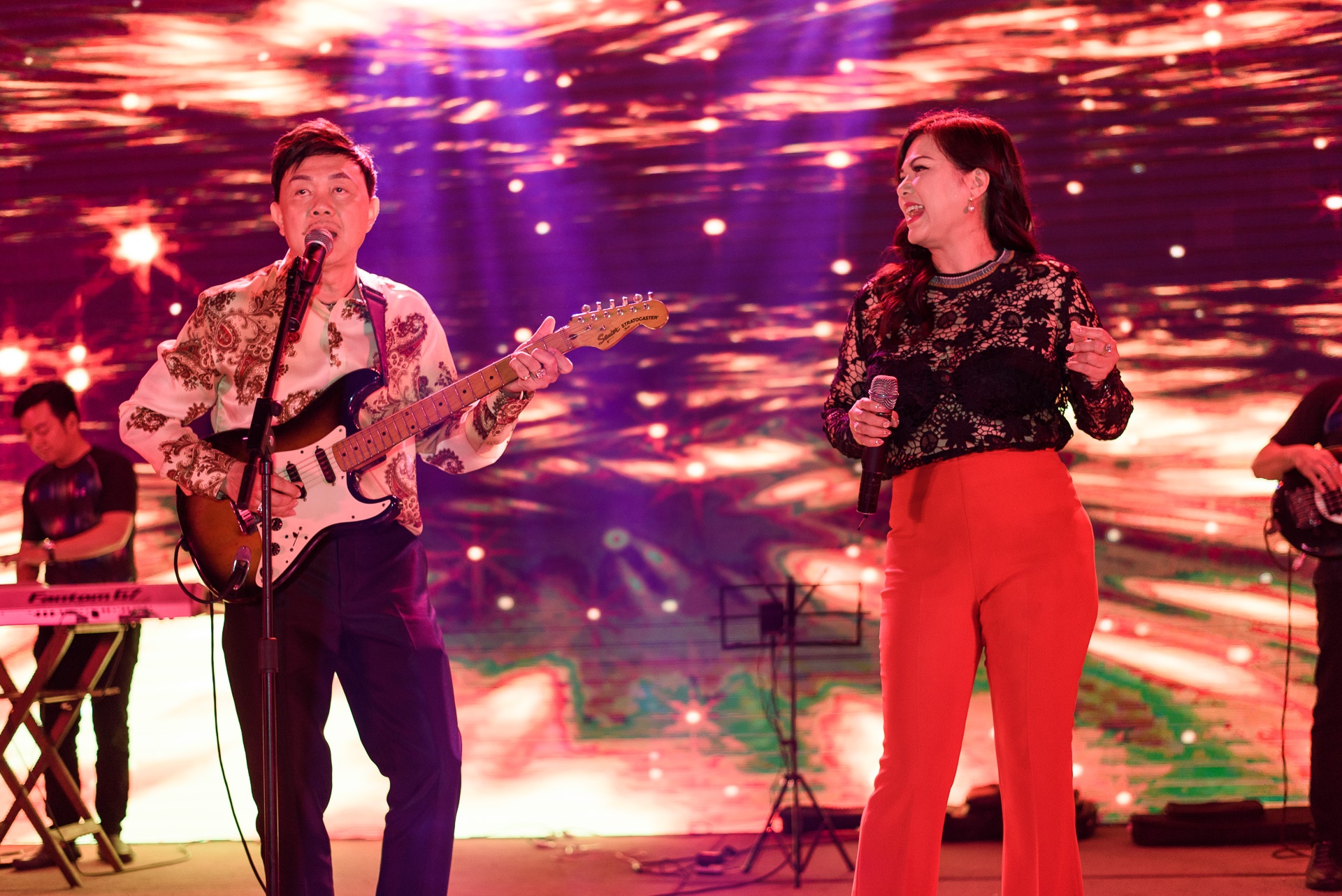 Chi Tai dua vo di tiec Truong Giang anh 3