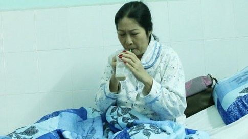 Nghe si Kim Phuong nhap vien cap cuu khi dang quay game show hinh anh