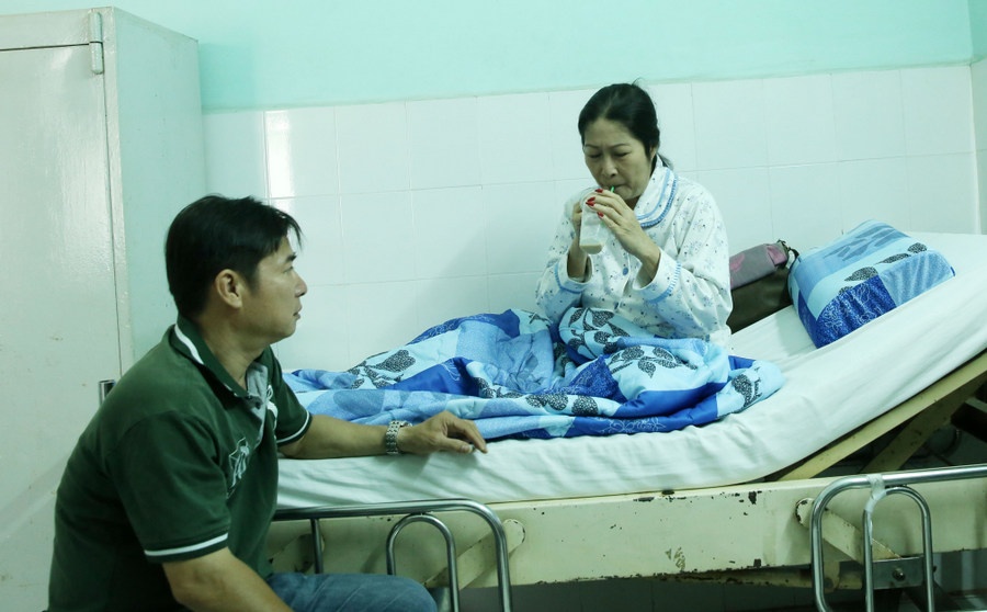 Nghe si Kim Phuong nhap vien cap cuu anh 2