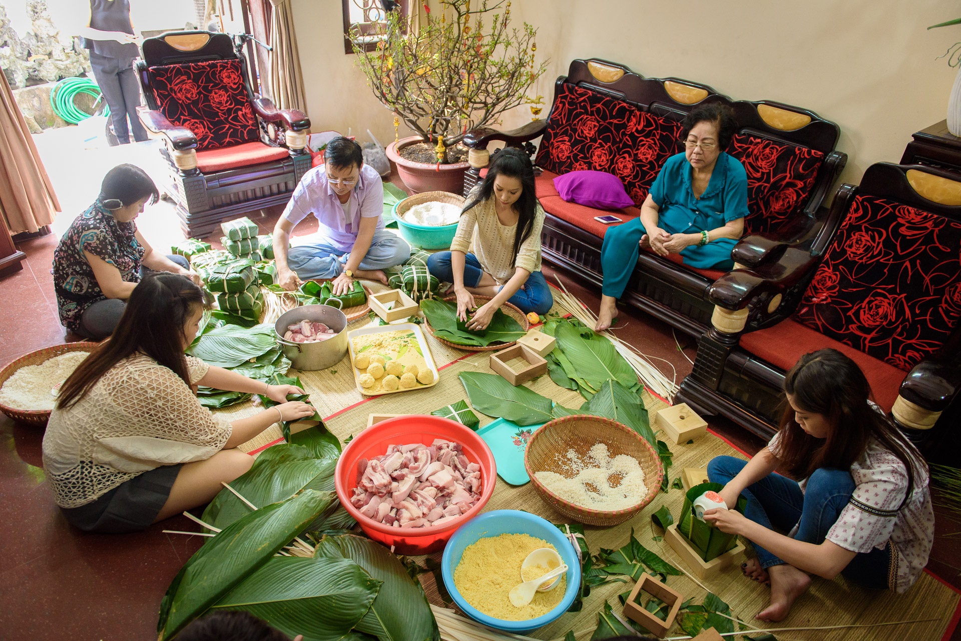 Tong lanh su My den nha Trinh Kim Chi goi banh anh 8