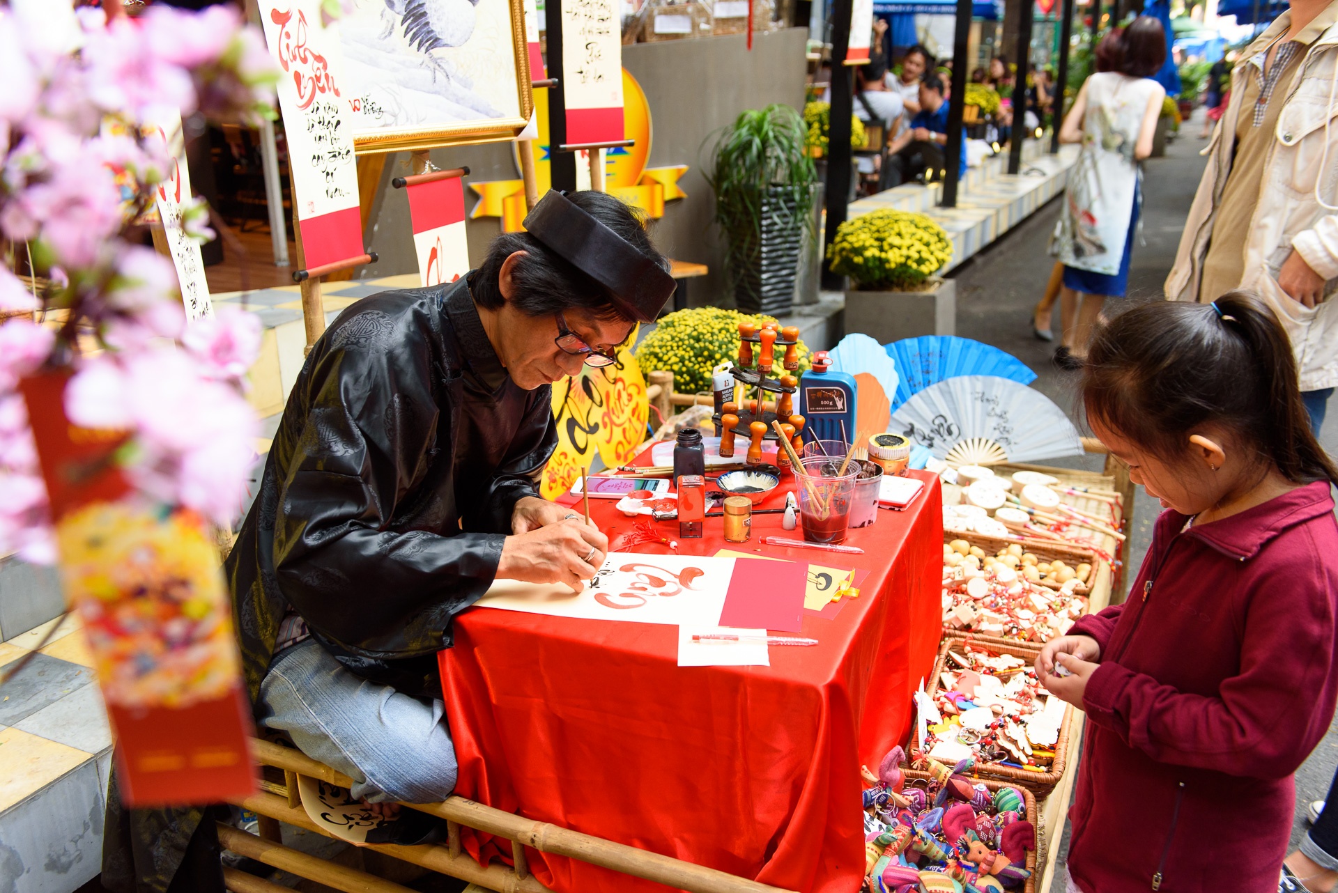 khong khi xuan tai duong sach anh 8