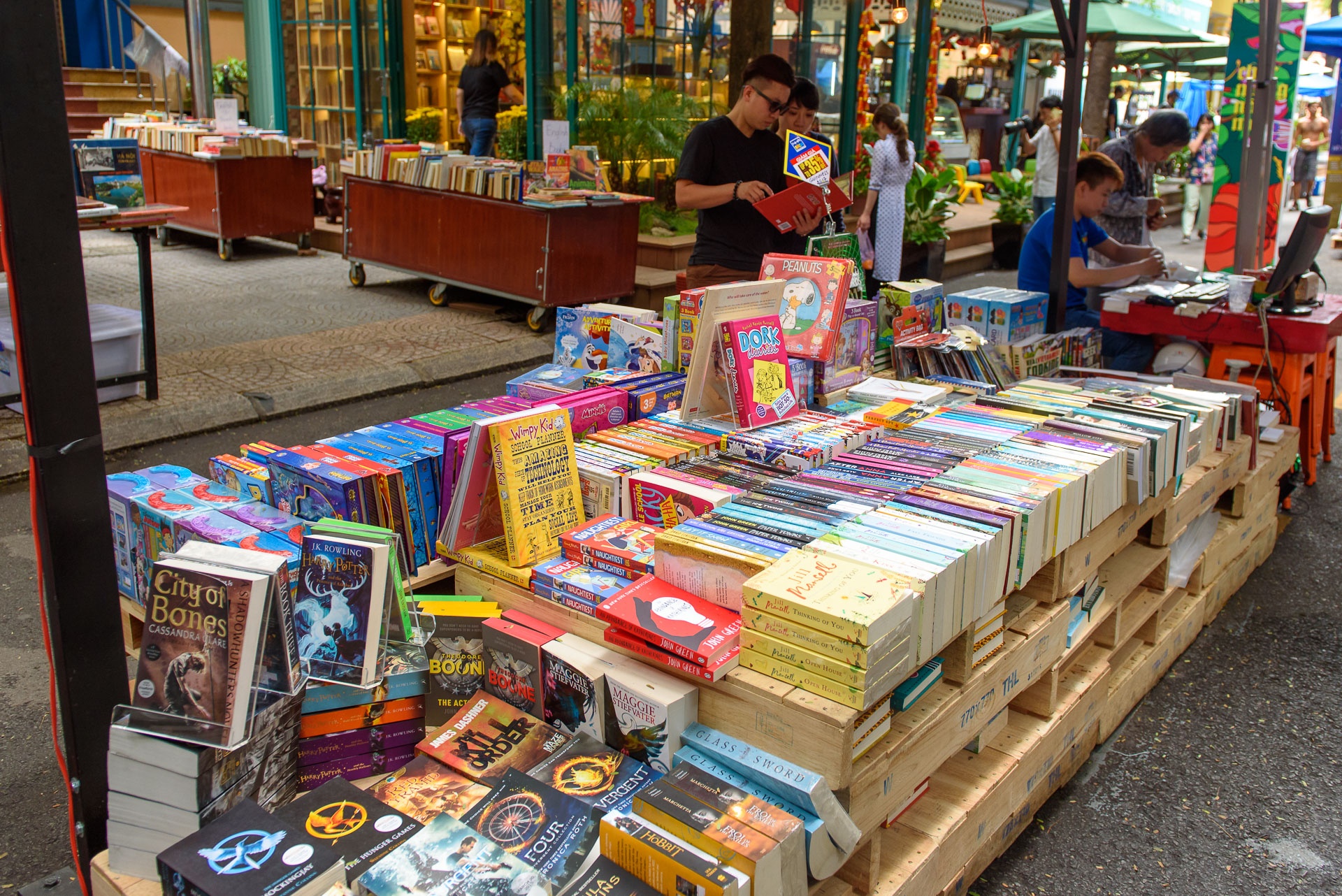 khong khi xuan tai duong sach anh 6