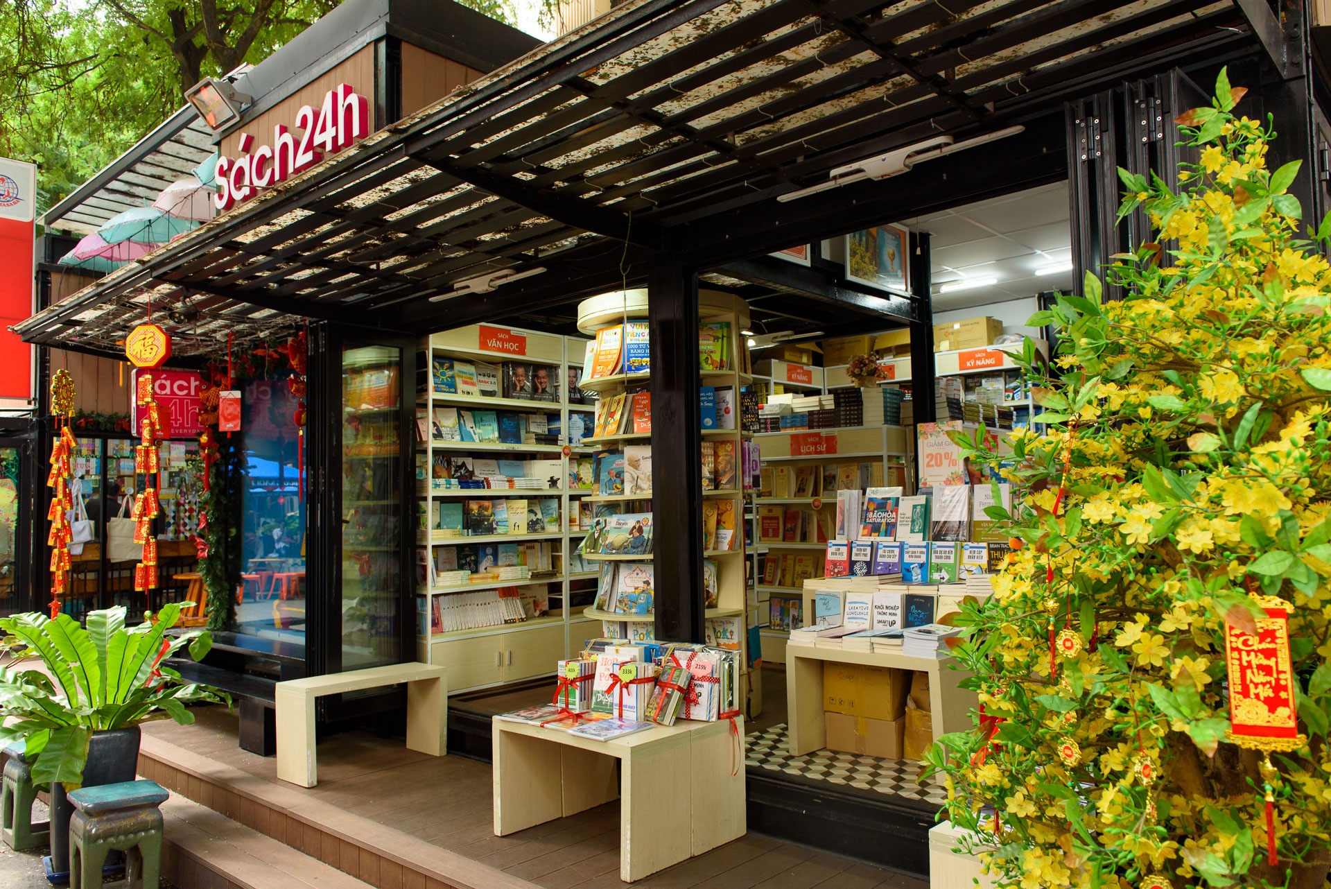 khong khi xuan tai duong sach anh 10