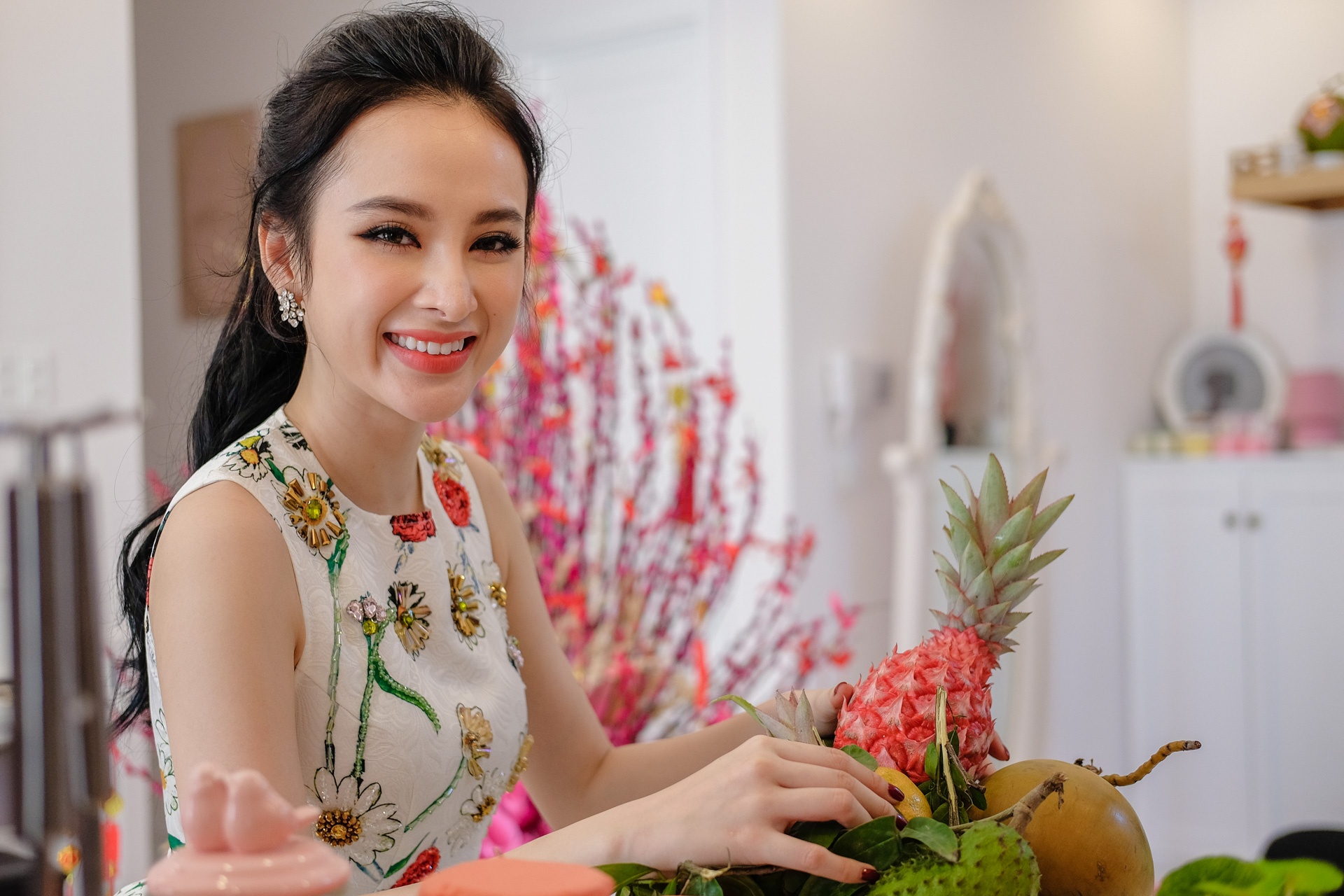Angela Phuong Trinh don Tet o nha moi anh 7