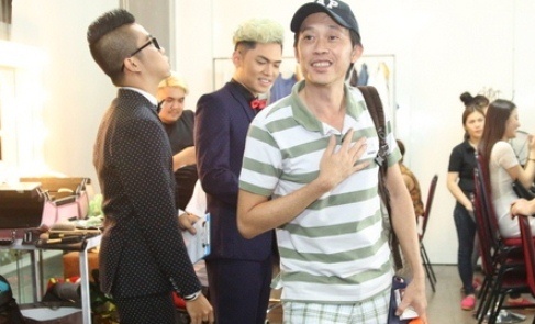 Hoai Linh mac quan sooc, mang dep le di lam giam khao hinh anh