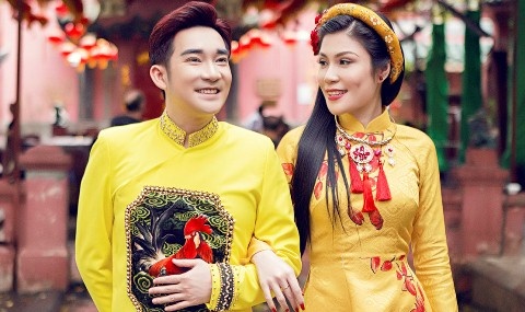 Quang Ha, Uyen Trang di le chua dau nam hinh anh