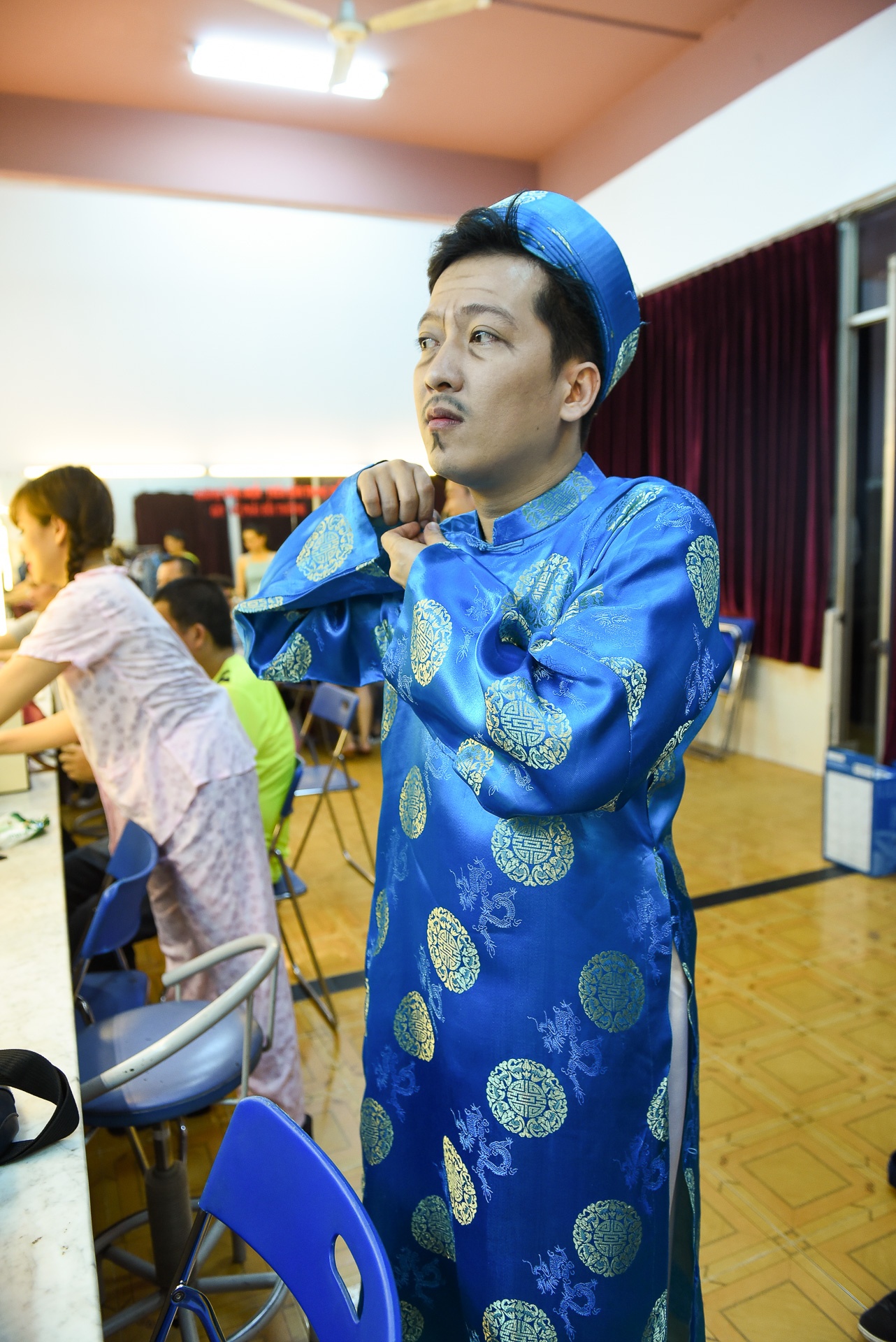 Truong Giang dien kich Tet anh 5