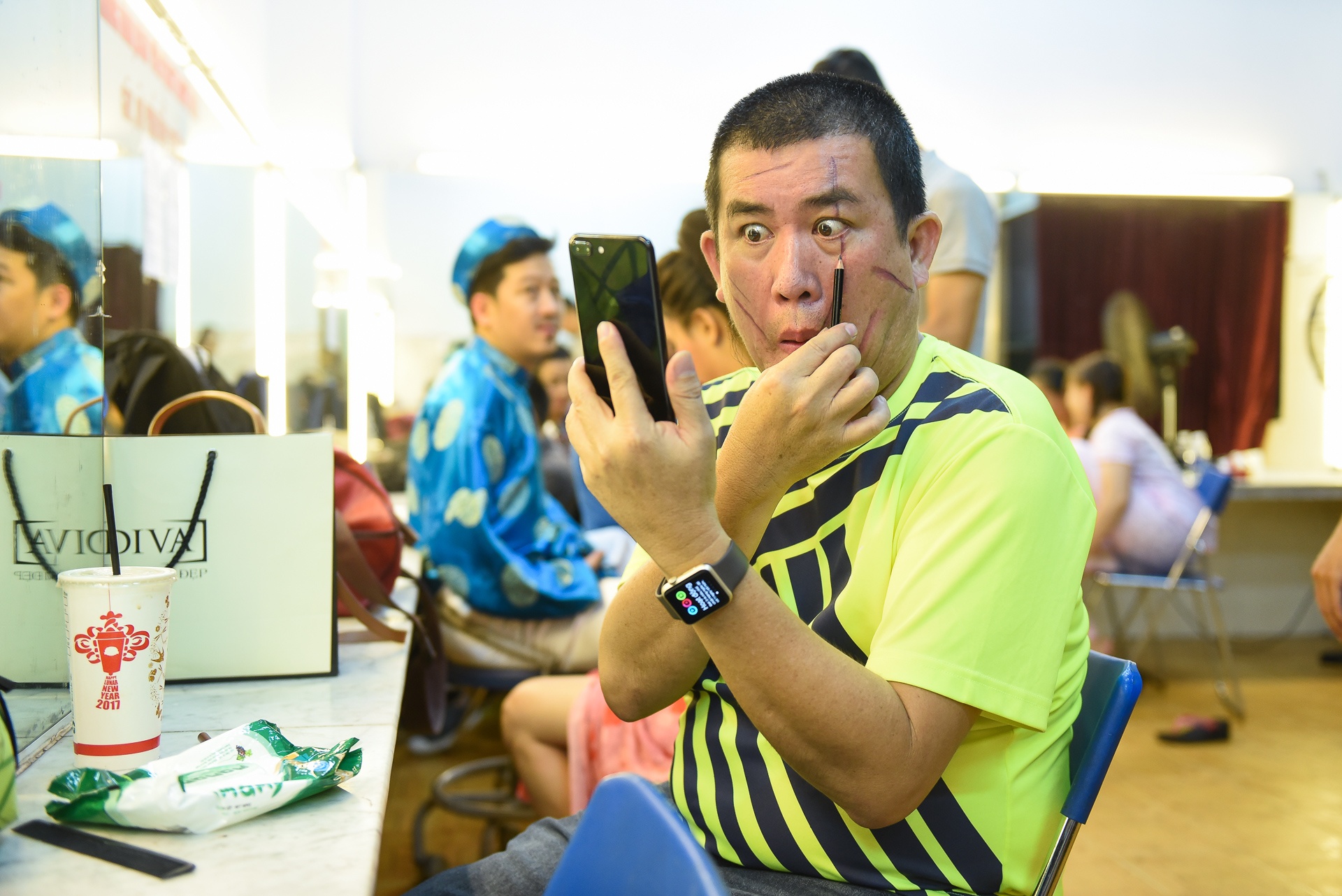 Truong Giang dien kich Tet anh 8