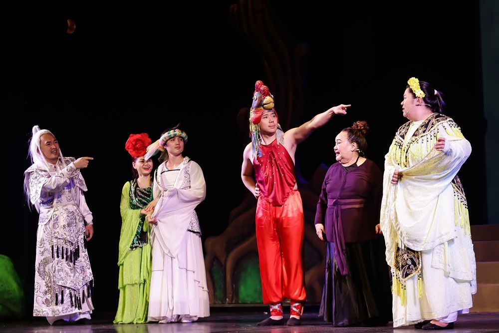 Tran Thanh voi tao hinh than ke anh 7