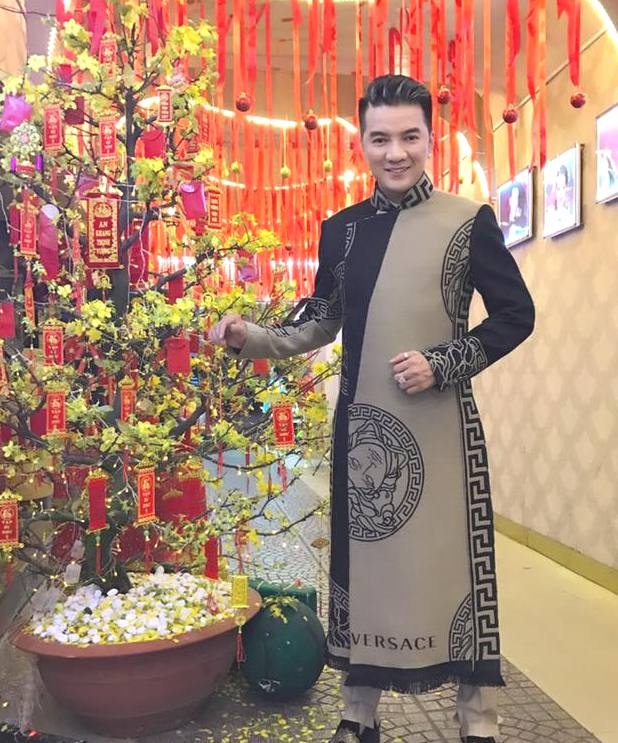 Tết đáng sợ, đáng nhớ của Đàm Vĩnh Hưng ảnh 2 Tet dang so, dang nho cua Dam Vinh Hung anh 2