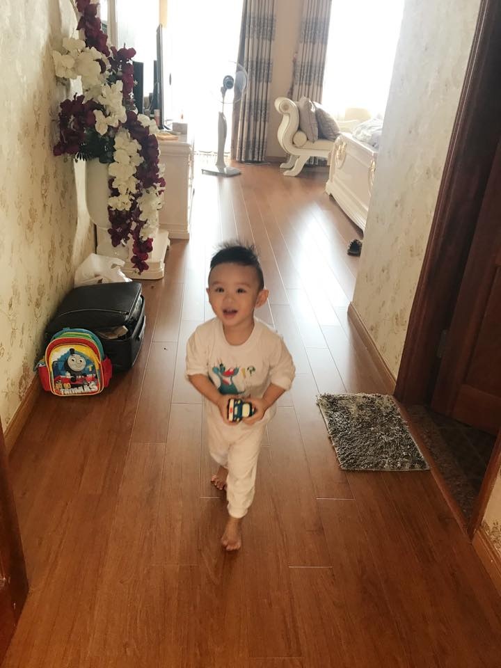 Vy Oanh khoe nha sang trong cua gia dinh chong anh 7