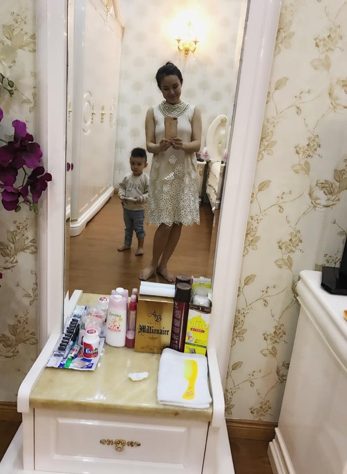 Vy Oanh khoe nha sang trong cua gia dinh chong anh 6