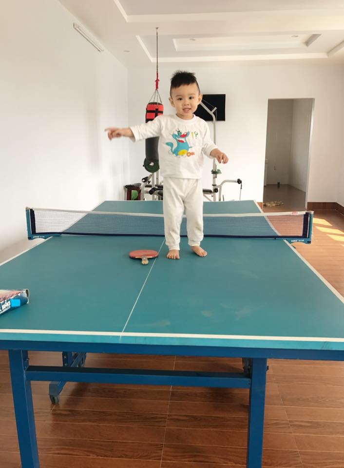 Vy Oanh khoe nha sang trong cua gia dinh chong anh 4