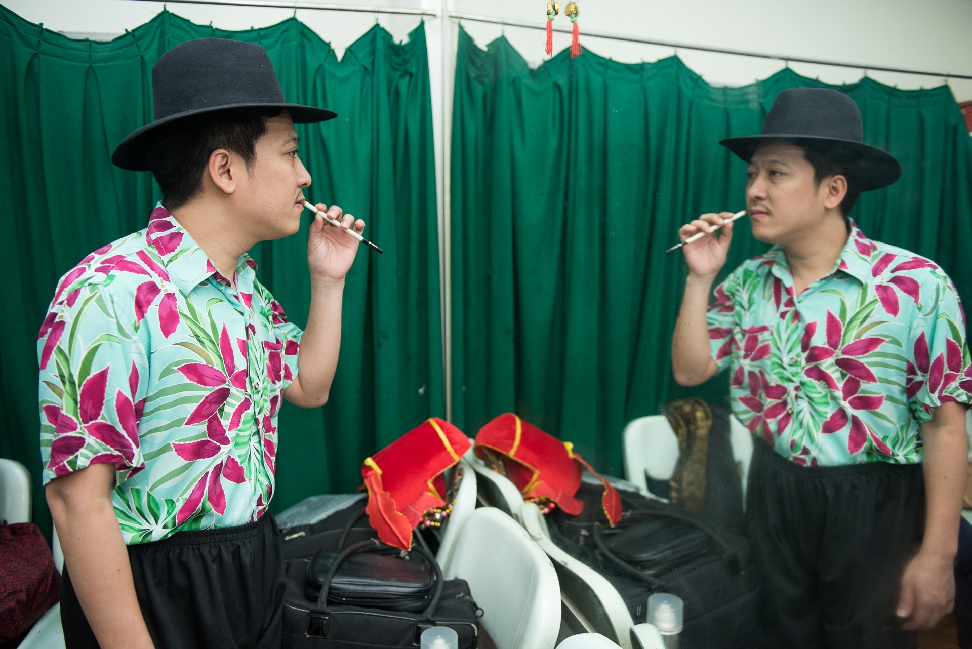 Tran Thanh duoc fan to chuc sinh nhat anh 5