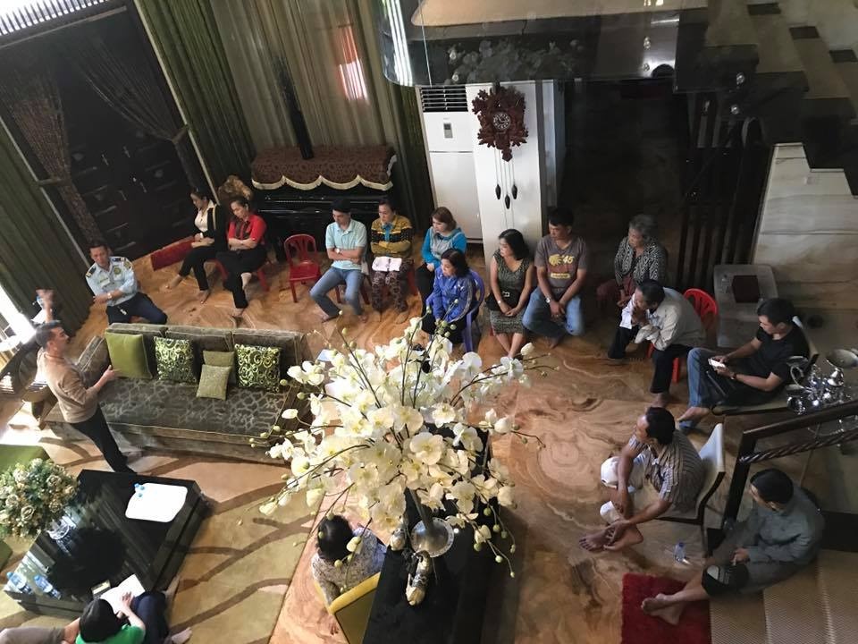 Đàm Vĩnh Hưng mời 15 chủ nợ tới nhà ảnh 1 Dam Vinh Hung moi 15 chu no toi nha anh 1