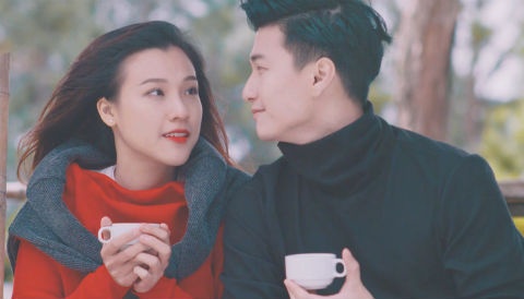 Huynh Anh tinh cam voi ban gai a hau trong MV moi hinh anh