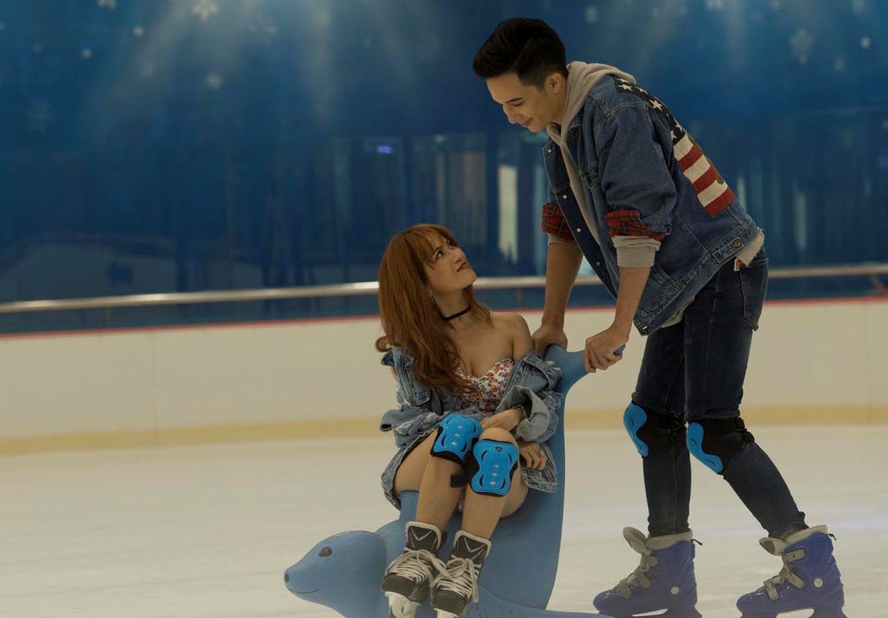 Sĩ Thanh tình tứ với người yêu bác sĩ trong MV ảnh 1 Si Thanh tinh tu voi nguoi yeu bac si trong MV anh 1