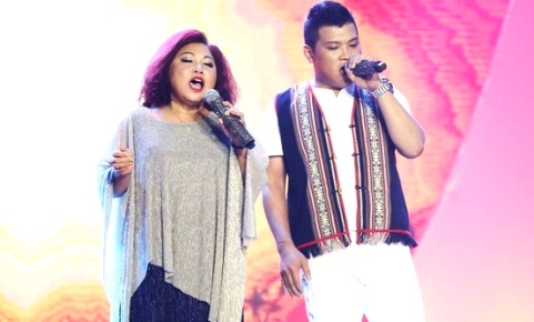 Siu Black va con trai bi loai som tai Hat cung me yeu hinh anh