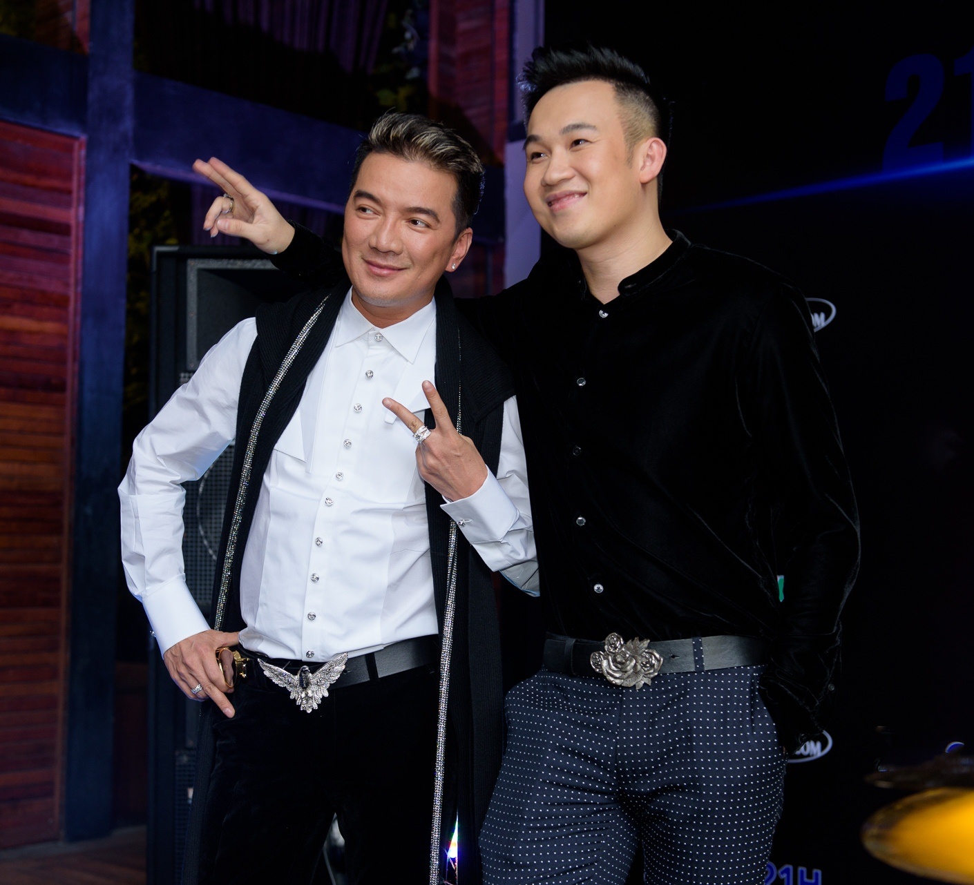 Ra mat chuong trinh Troi sinh mot cap anh 3