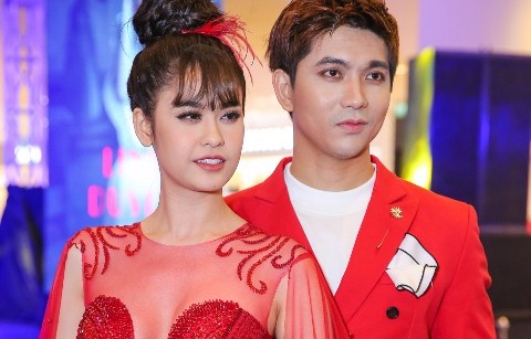 Dan sao Viet long lay tai buoi ra mat phim 'Linh duyen' hinh anh