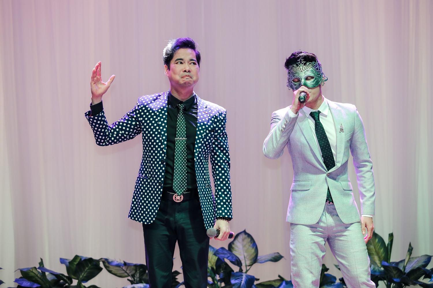 Hop bao chuong trinh Ai se thanh sao anh 9