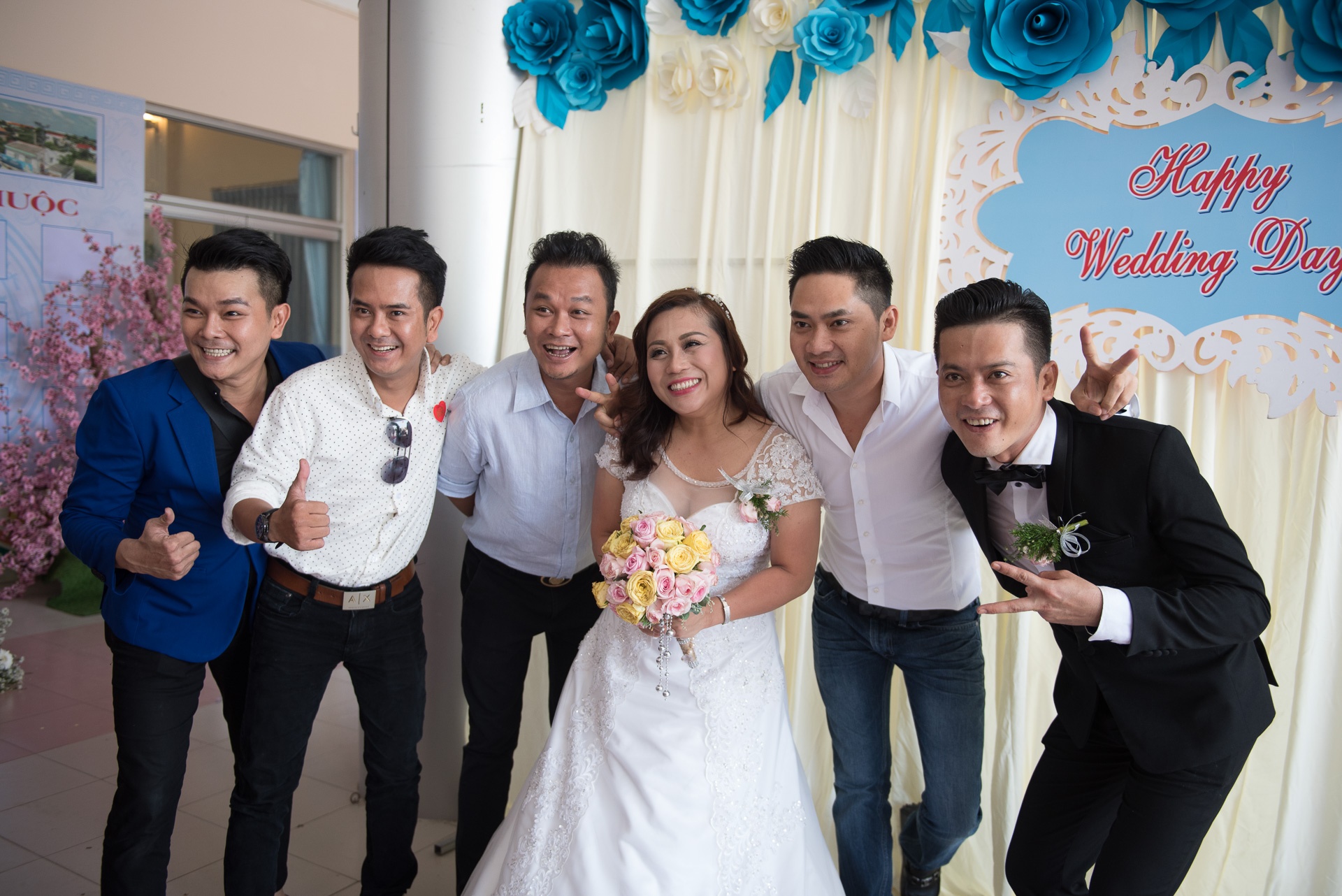 Sao Viet du dam cuoi Hoang Anh o que anh 12