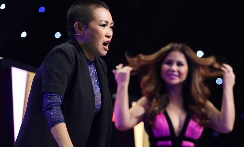 Thi sinh 64 tuoi thi game show khien Phuong Thanh phan khich hinh anh