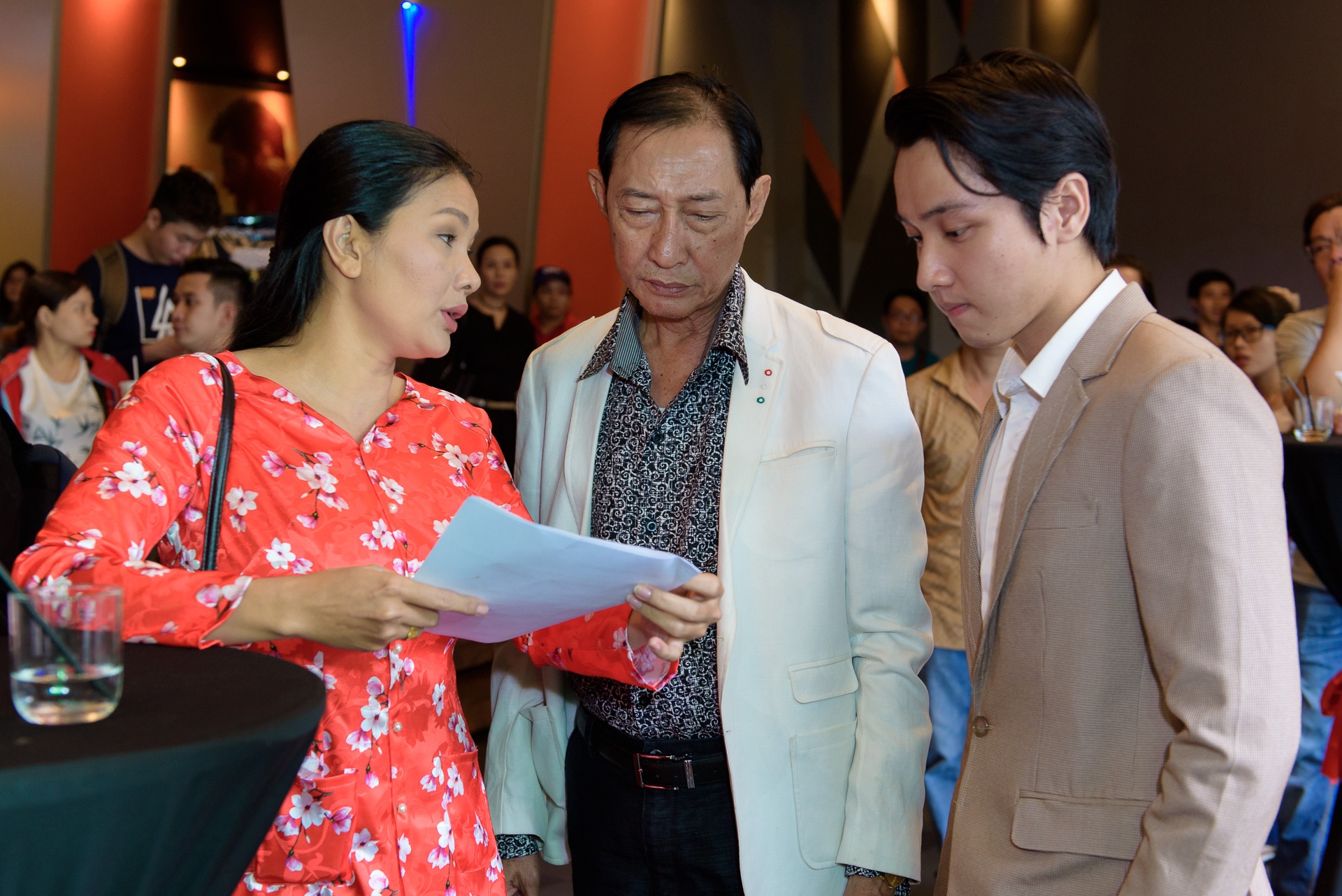 Giao luu doan phim Co can nha nam nghe nang mua anh 5