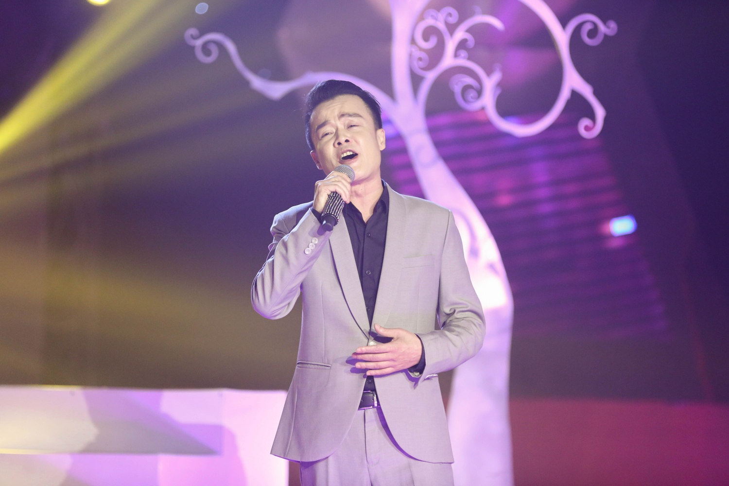 Tap 3 chuong trinh Tinh Bolero Hoan ca anh 1