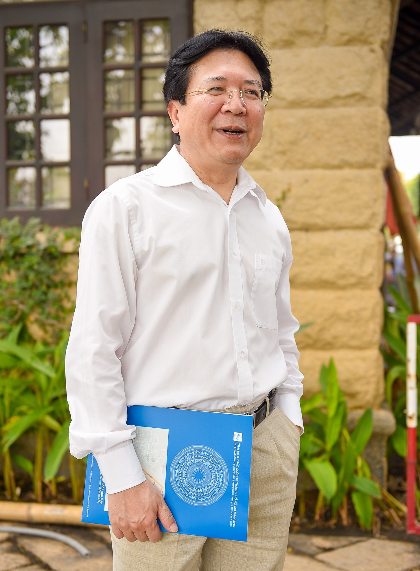 Thu truong Vuong Duy Bien trong ngay ra mat phim anh 1