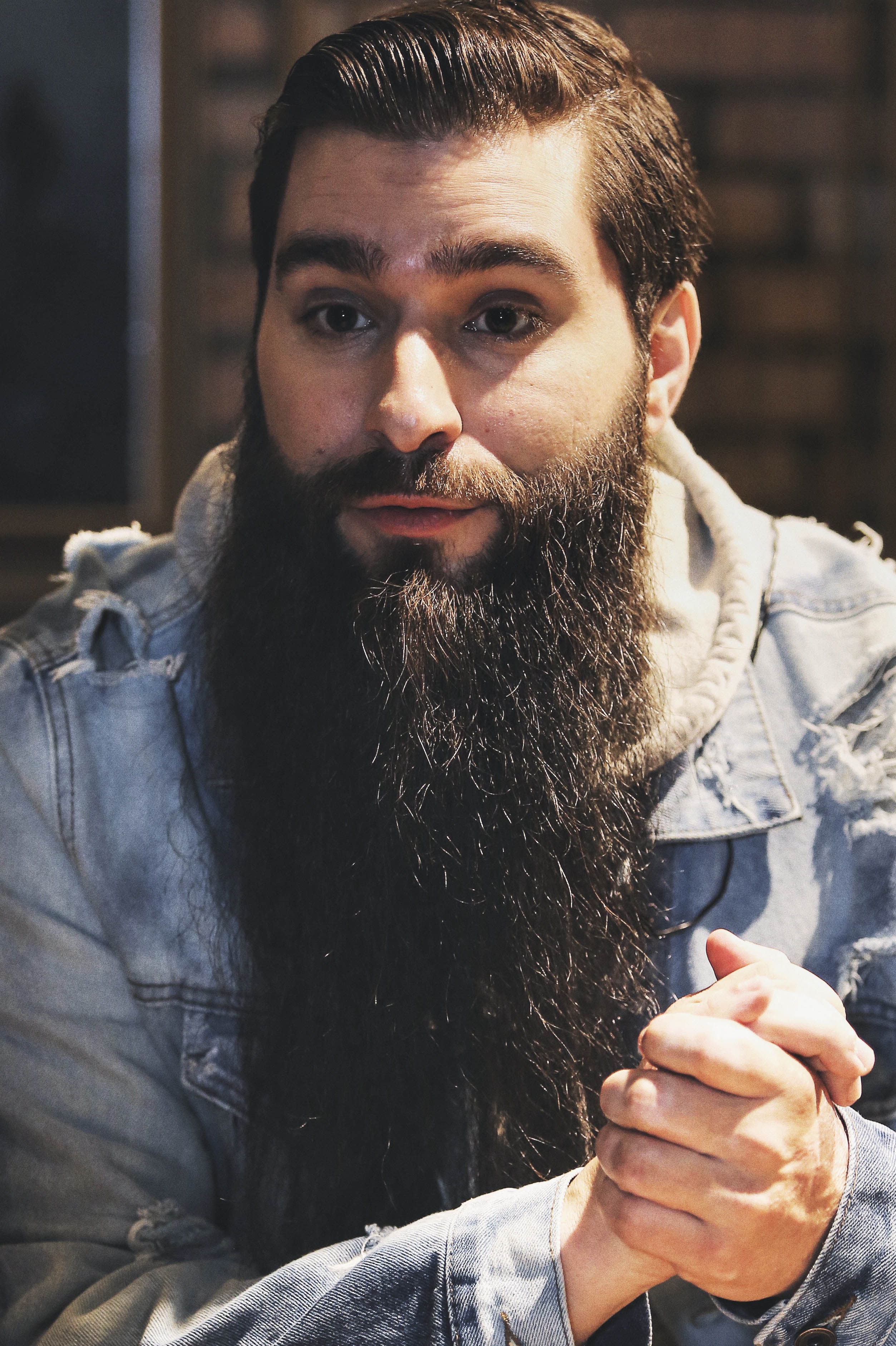 Đạo diễn Kong bán nhà ở Mỹ về Việt Nam ảnh 3 Dao dien Kong ban nha o My ve Viet Nam anh 3