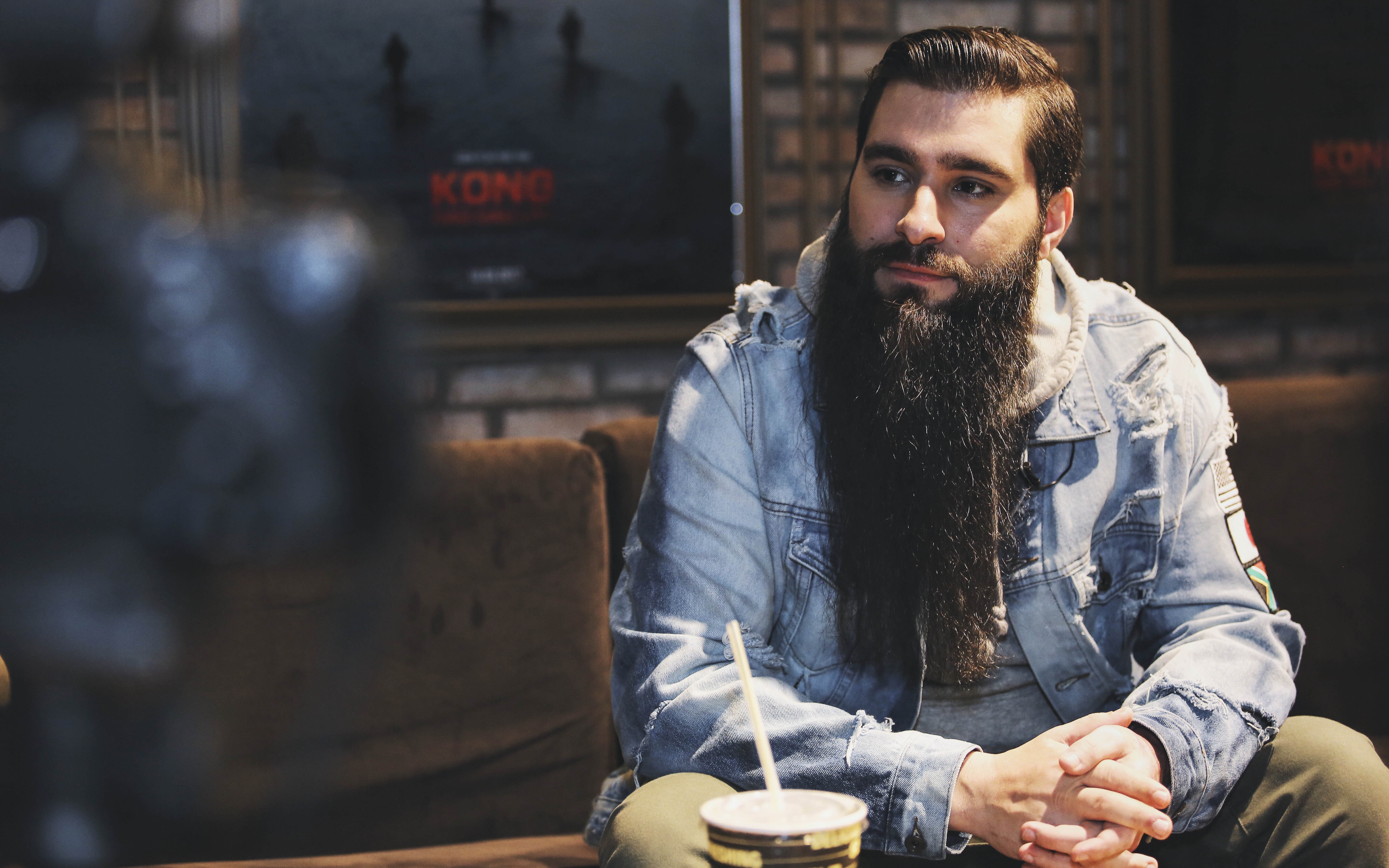 Đạo diễn Kong bán nhà ở Mỹ về Việt Nam ảnh 2 Dao dien Kong ban nha o My ve Viet Nam anh 2