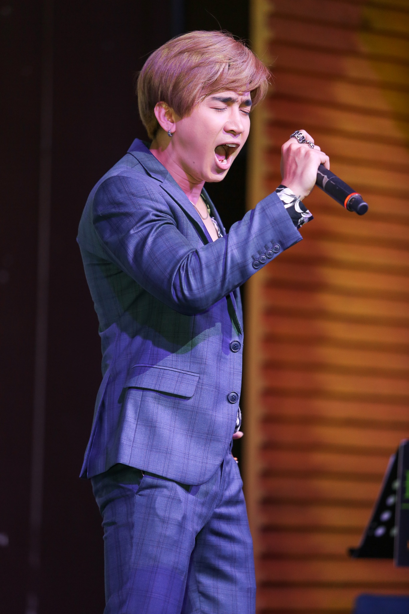 Hình ảnh buổi ra mắt MV Có được không em ảnh 5 Hinh anh buoi ra mat MV Co duoc khong em anh 5