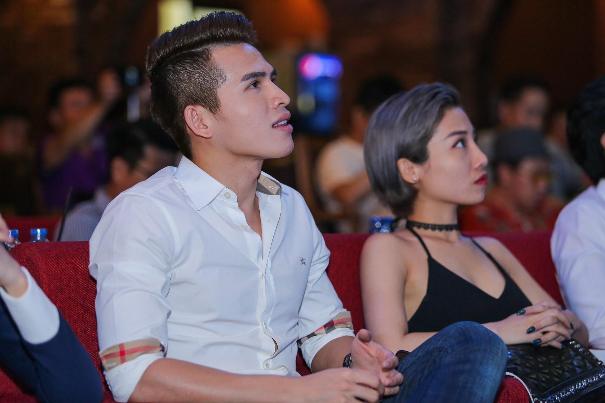 Hình ảnh buổi ra mắt MV Có được không em ảnh 7 Hinh anh buoi ra mat MV Co duoc khong em anh 7