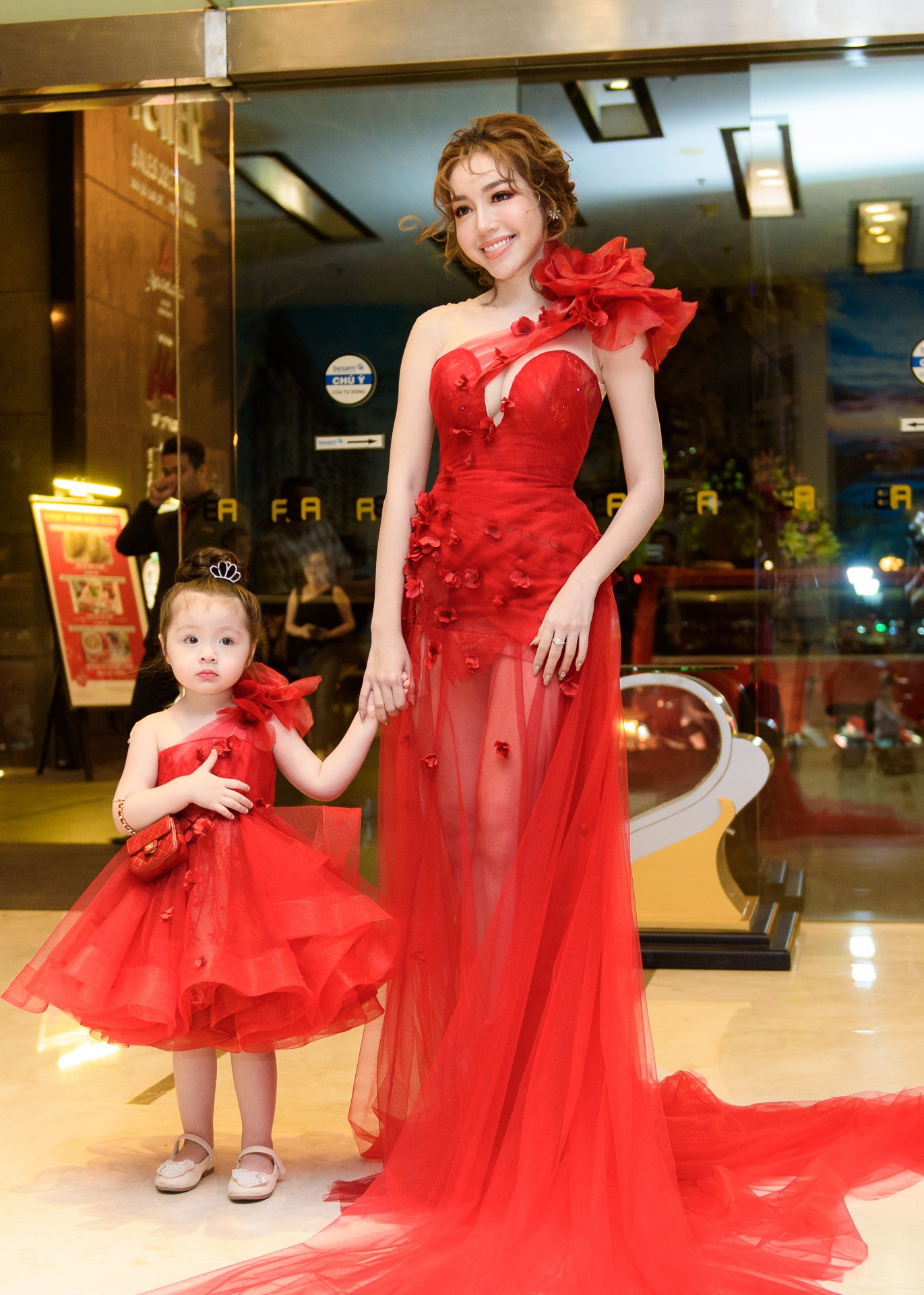 cong bo top 4 nhan vat anh huong tren truyen thong anh 1