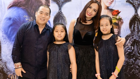 Dan sao Viet hao huc di xem phim 'Nguoi dep va quai vat' hinh anh