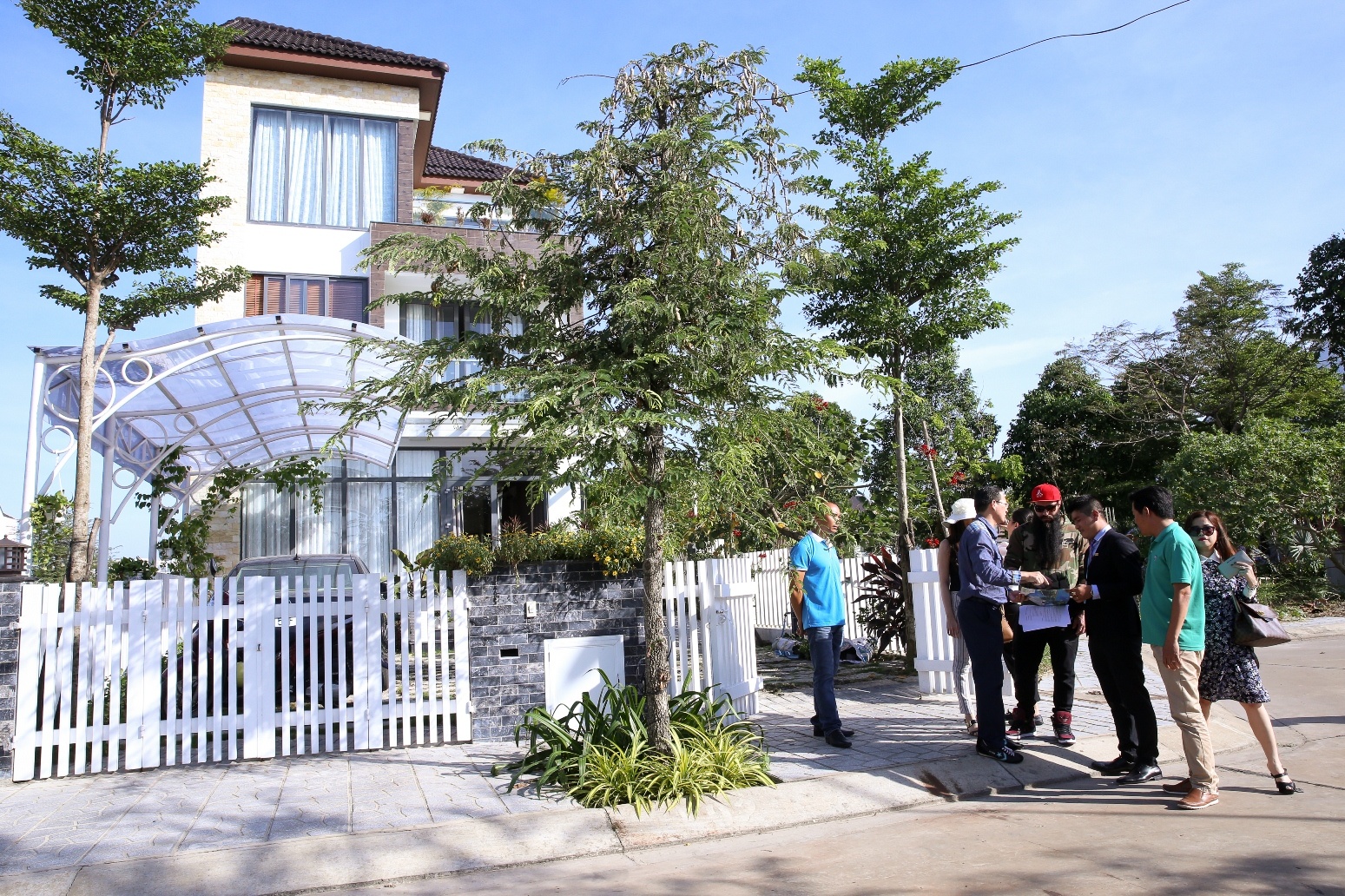 Dao dien Kong tim mua nha o Sai Gon anh 2