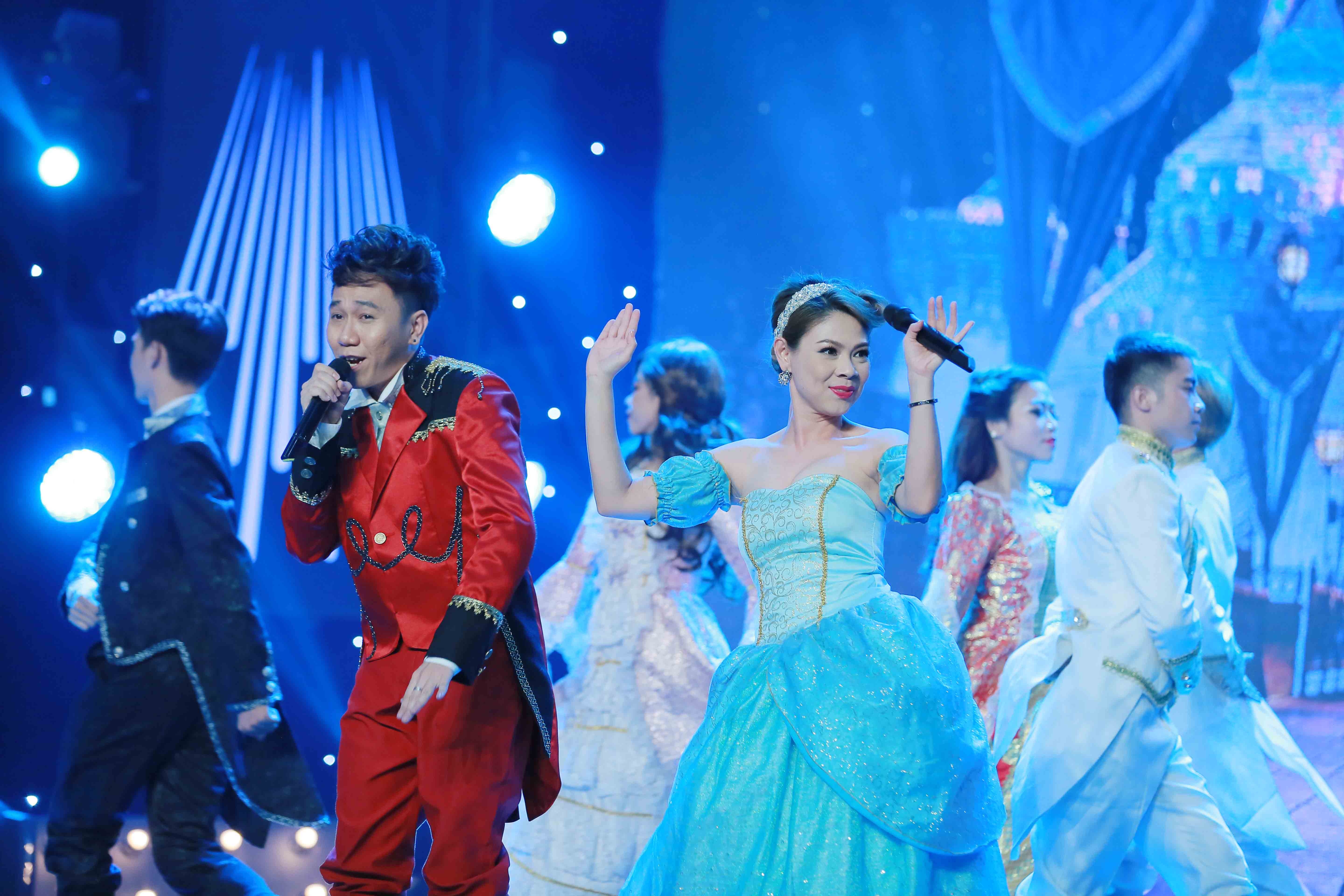 Thanh Ha va Kieu Oanh bat dong quan diem anh 4