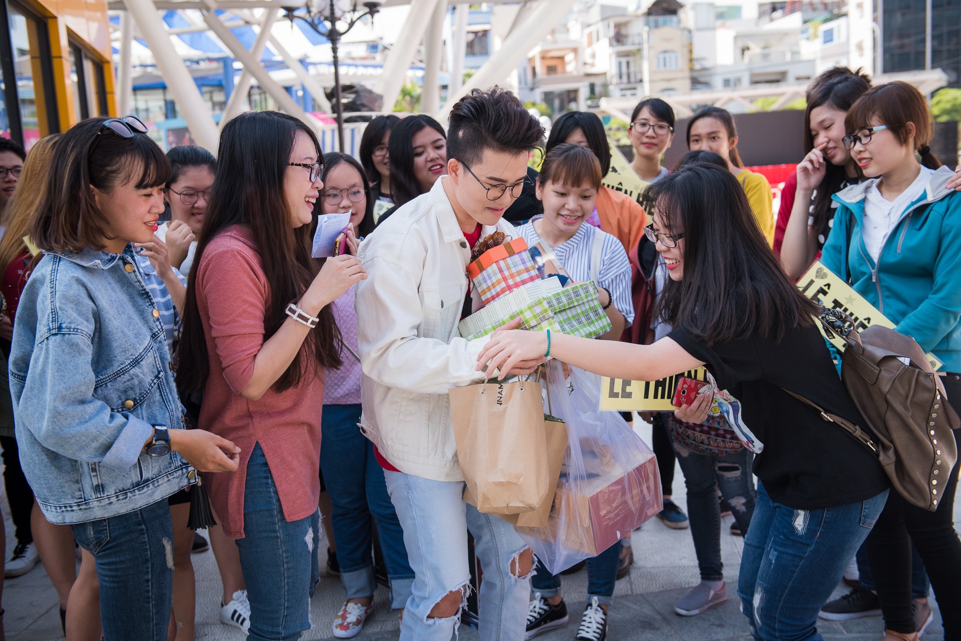 Hinh anh hop bao cua Le Thien Hieu anh 1