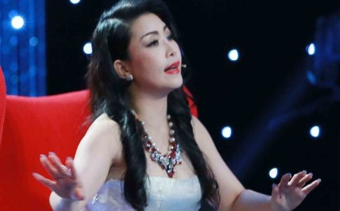 Kieu Oanh va Thanh Ha nhan xet doi nghich tren ghe nong hinh anh