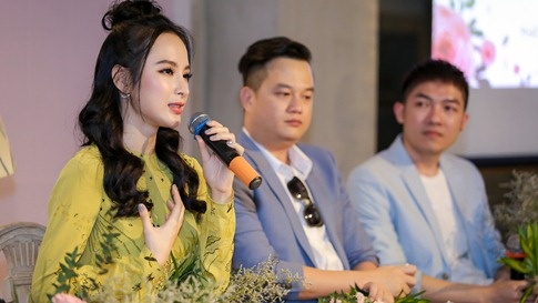 Angela Phuong Trinh xinh tuoi trong hop bao ra mat phim moi hinh anh