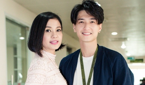 Viet Trinh diu dang ben ban trai Hoang Oanh trong ngay casting phim hinh anh