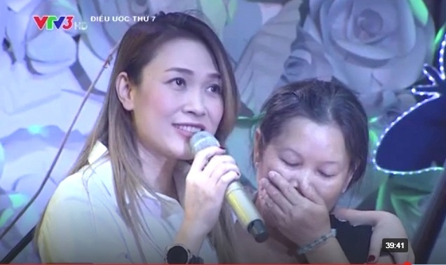 My Tam khoc khi hat Tinh me anh 1