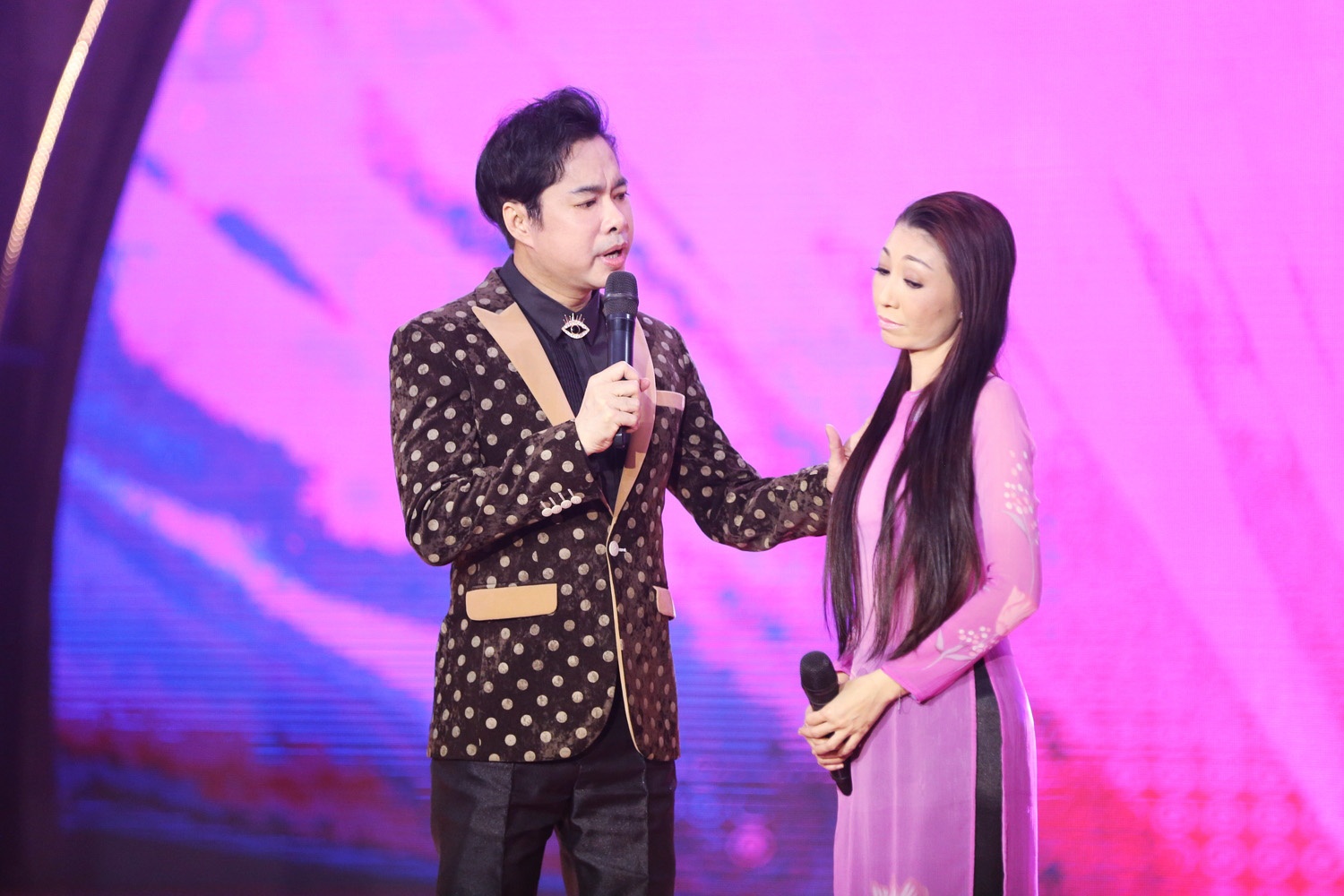 Y Lan khoc khi nghe Duc Minh hat anh 9