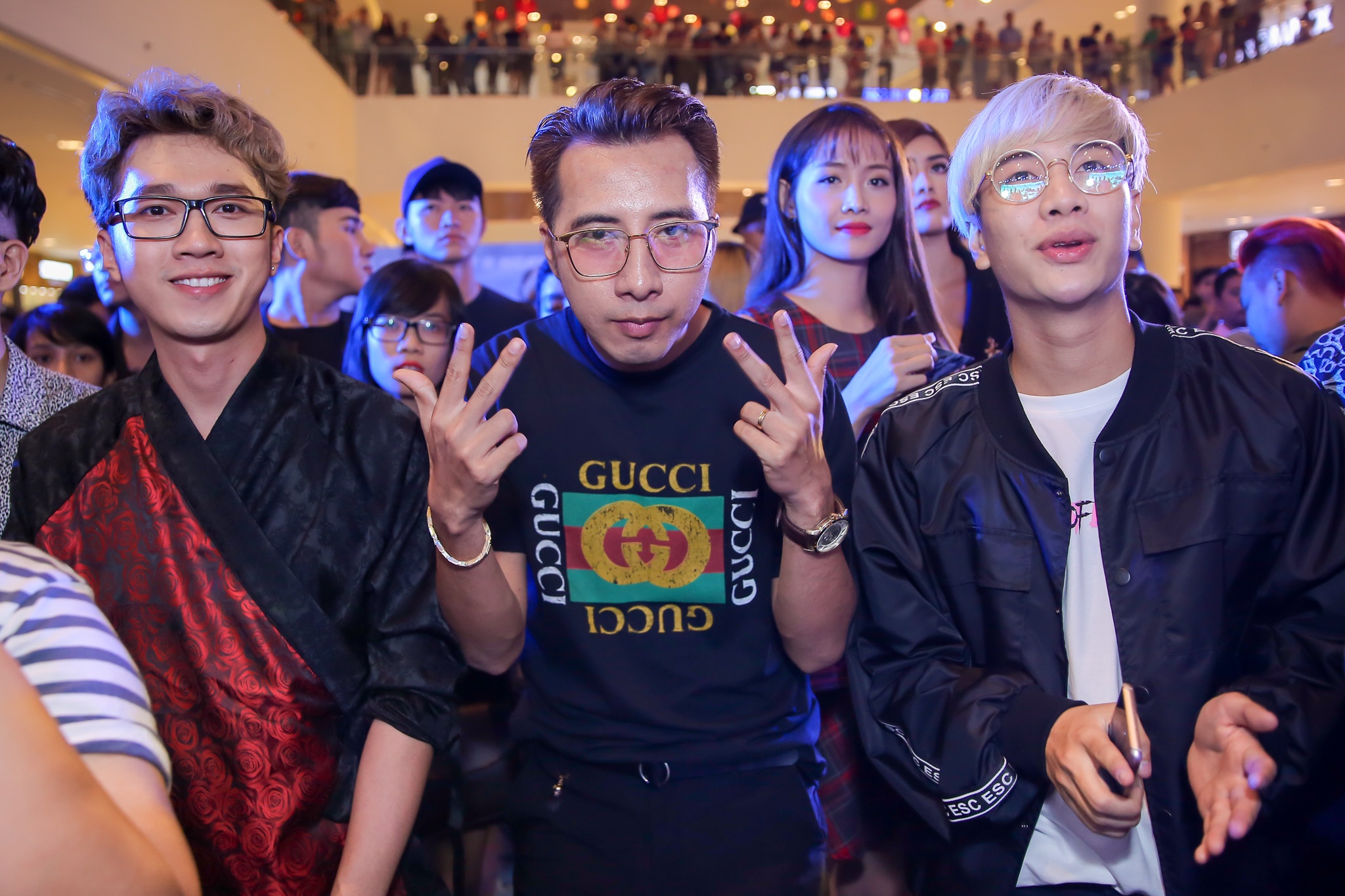 Tra Ngoc Hang dao keo anh 5